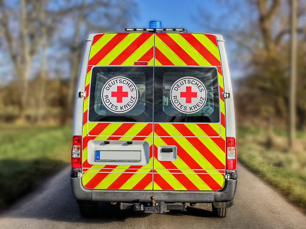 Ford Transit mit Heckwarnsystem und Heckkennleuchte, hinten