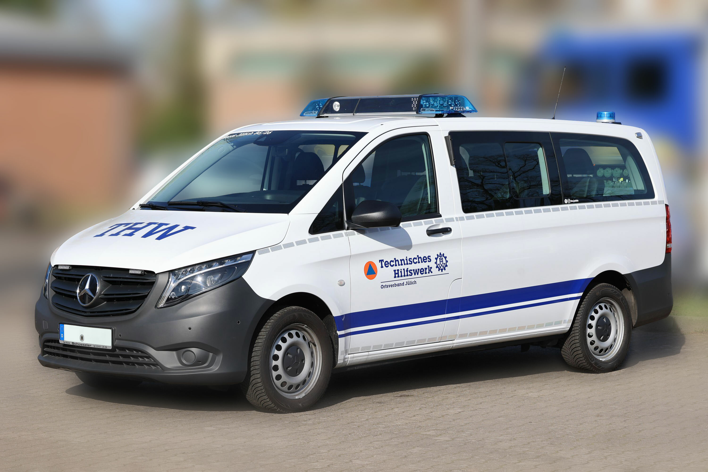 Mercedes Benz Vito mit RTK 7 Blaulichtbalken 1