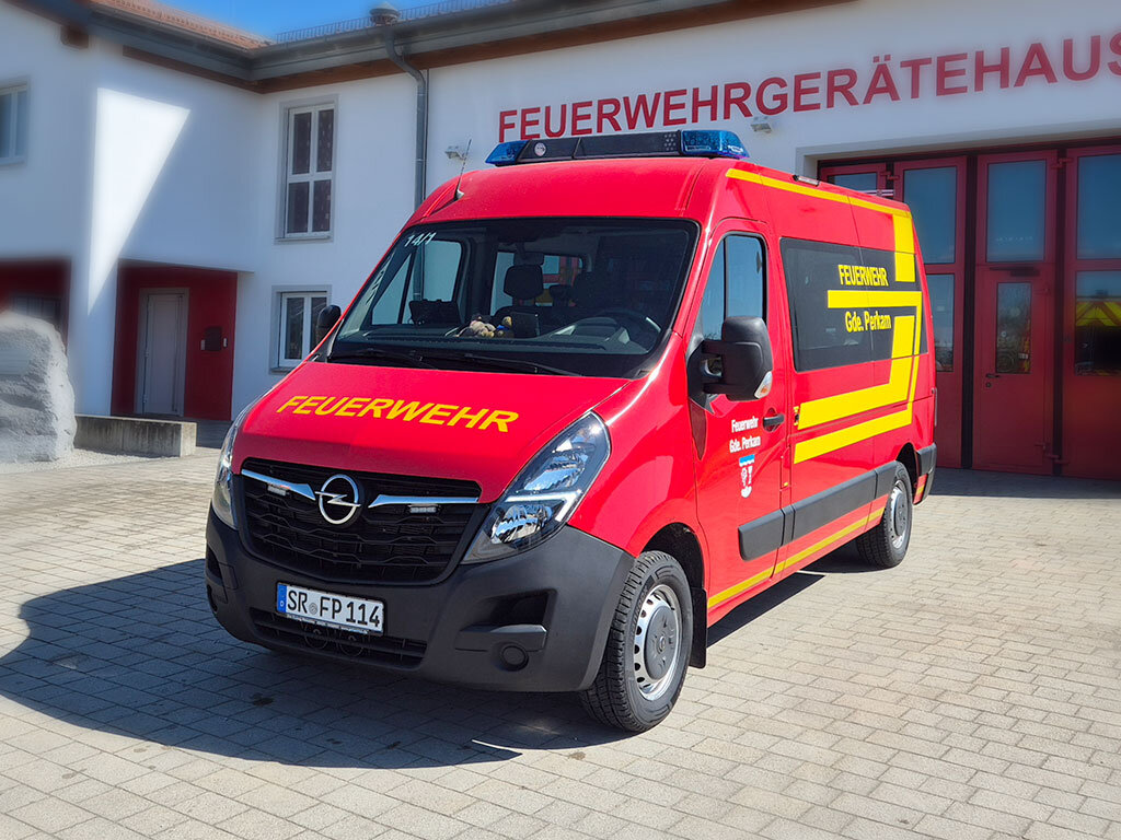 Opel Movano mit Blaulichtbalken