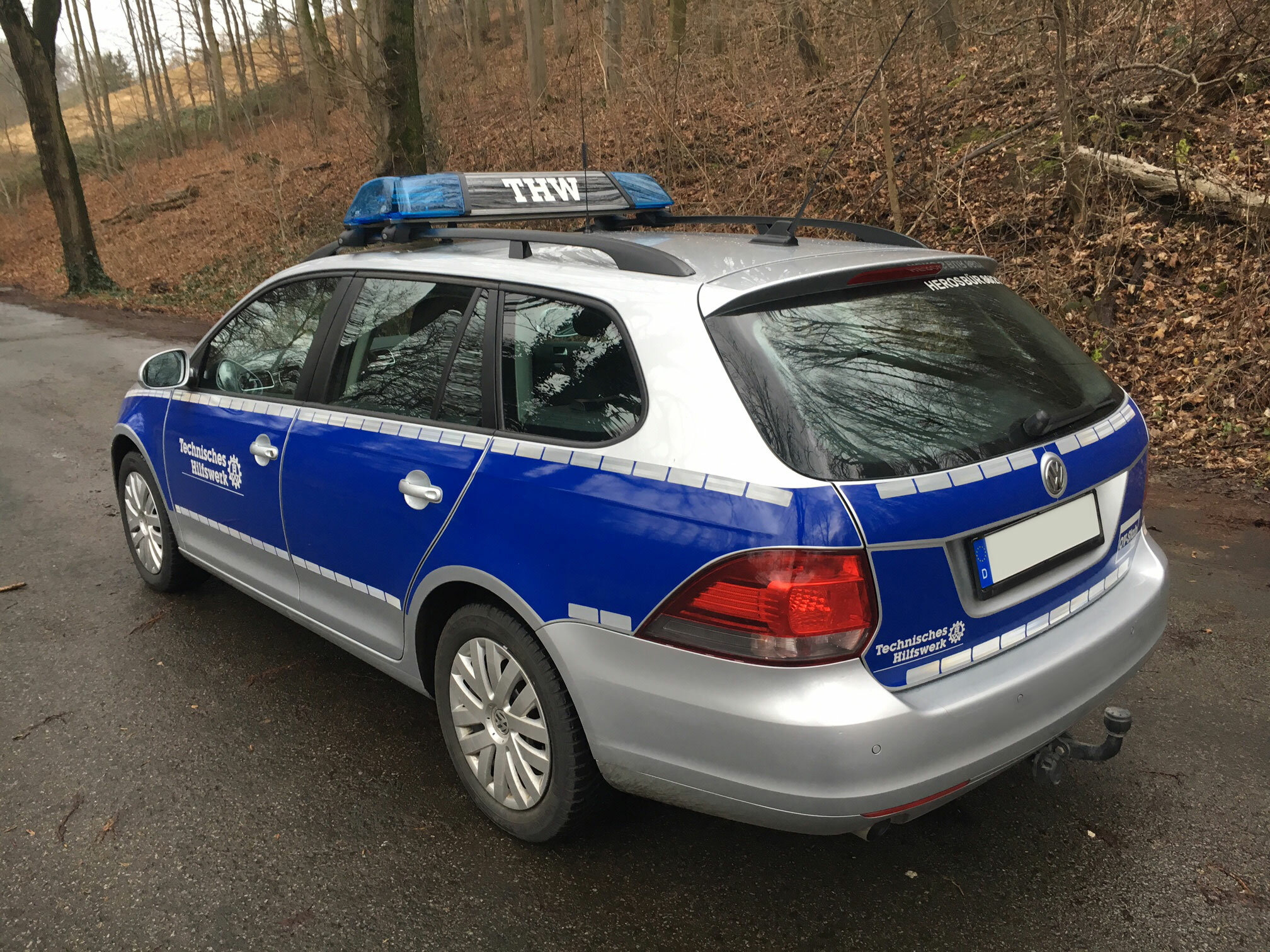 Golf 6 Variant mit Blaulichtbalken RTK 7, Heckansicht