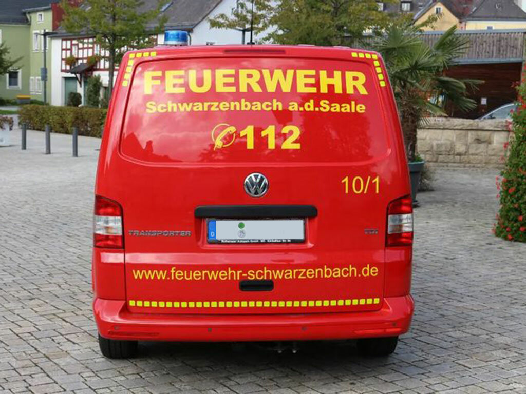 Fahrzeug VW T5 mit Heckkennleuchte, Heckansicht