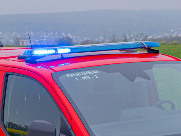 Komplettangebot für VW New Transporter und Ford Transit Custom, DBS 5000 LED-Lichtbalken, 1.400 mm