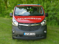 Opel Vivaro Frontansicht Fahrzeug mit Blaulichtbalken und...